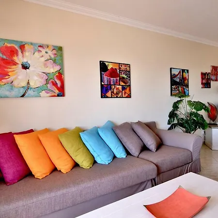 3 Bed Apartment, Near The Beach, Oura, דירה אלבופיירה