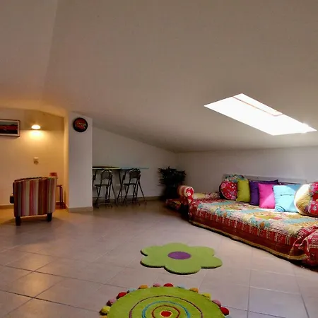 דירה 3 Bed Apartment, Near The Beach, Oura,