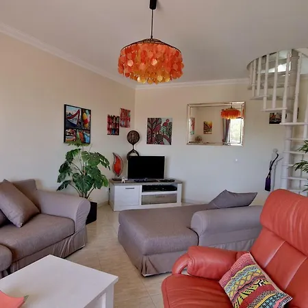 3 Bed Apartment, Near The Beach, Oura, * אלבופיירה