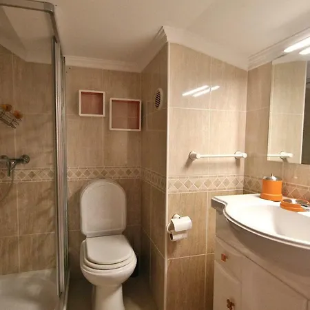 דירה 3 Bed Apartment, Near The Beach, Oura, אלבופיירה