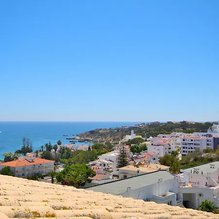 3 Bed Apartment, Near The Beach, Oura, אלבופיירה